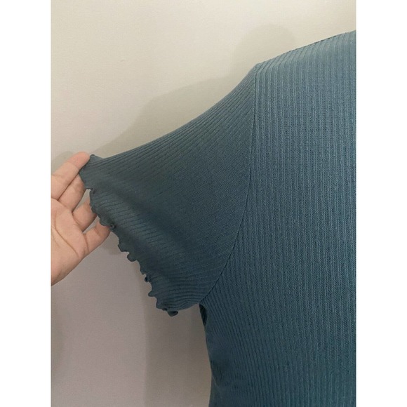 NWT Blue Green Teal Ruffle Button Shirt Top Blouse V Neck Short Sleeve Ribbed - Picture 3 of 6